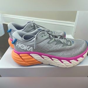 Women’s Hoka Gaviota size 6 brand new